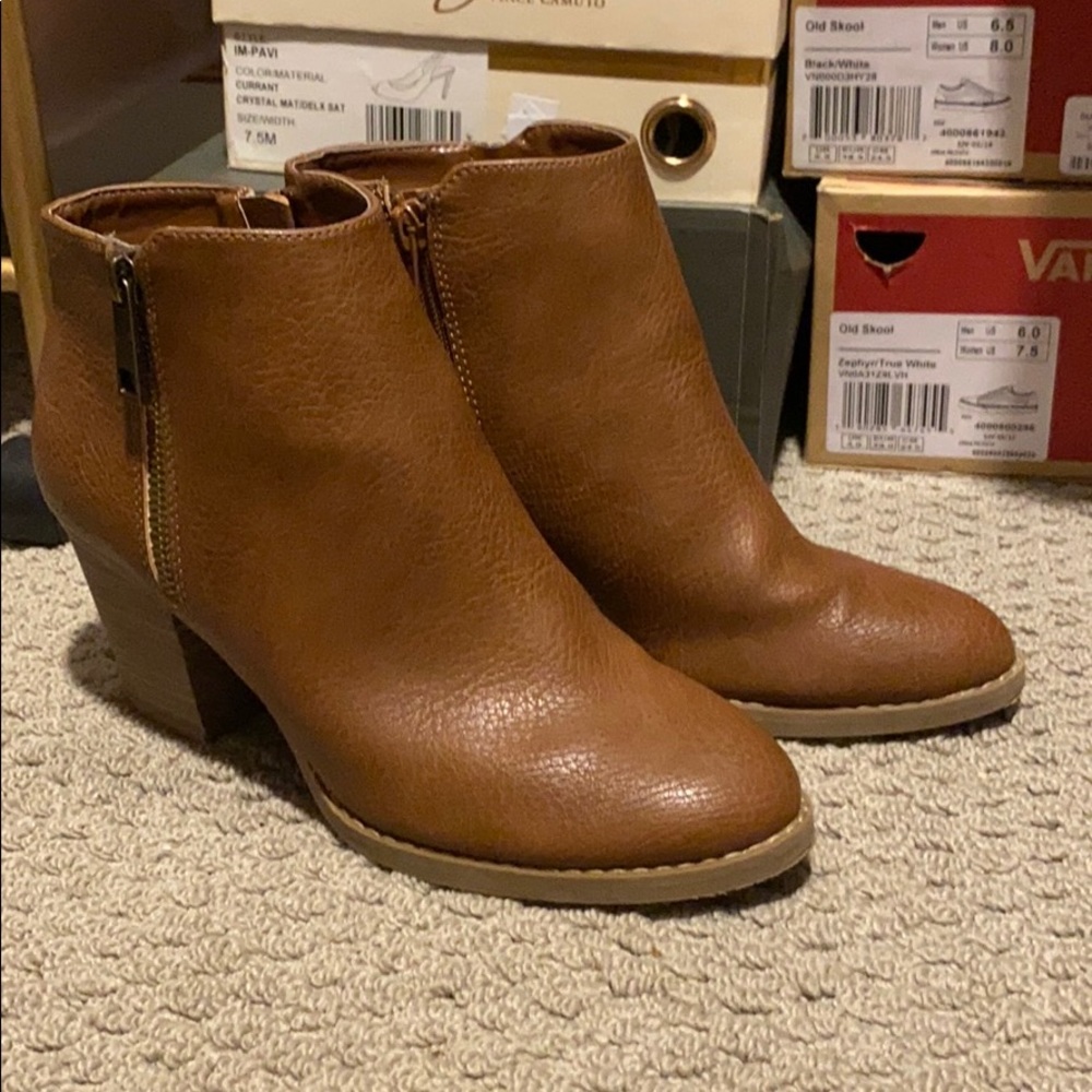 Express brown Bootie size 7.5